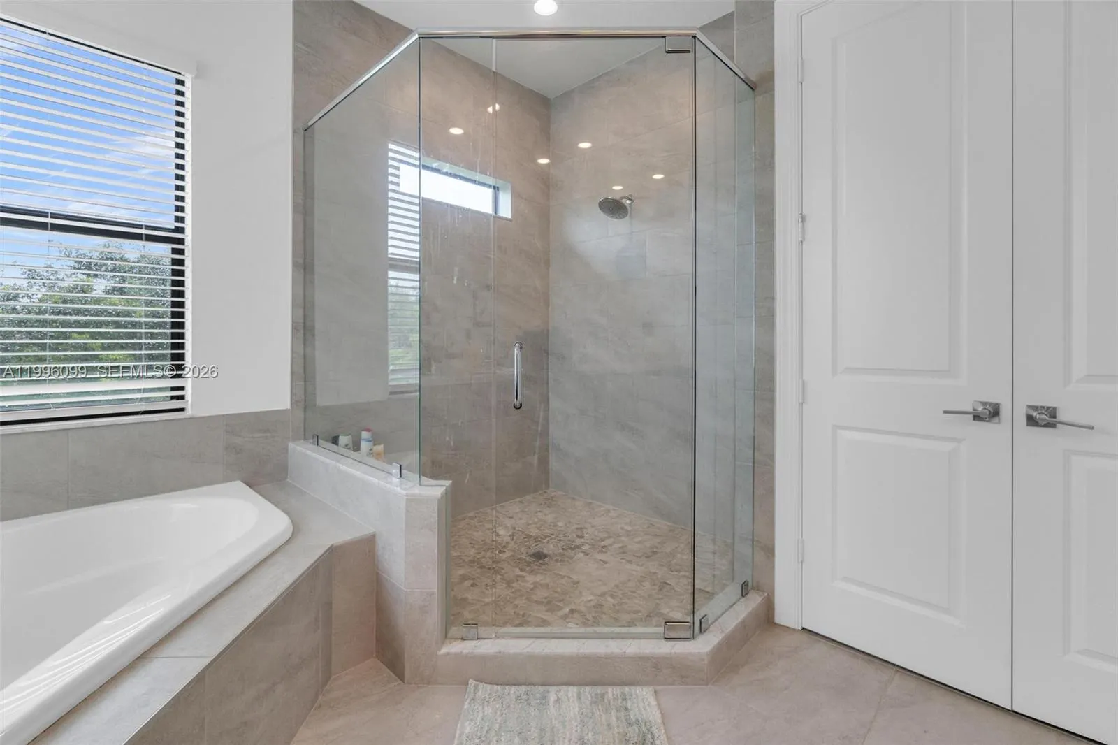 9150 Parkland Bay Dr, Parkland, Florida 33076, Parkland, Florida 33076, 5 Bedrooms Bedrooms, 8 Rooms Rooms,5 BathroomsBathrooms,Residential,For Sale,9150 Parkland Bay Dr, Parkland, Florida 33076,A11996099