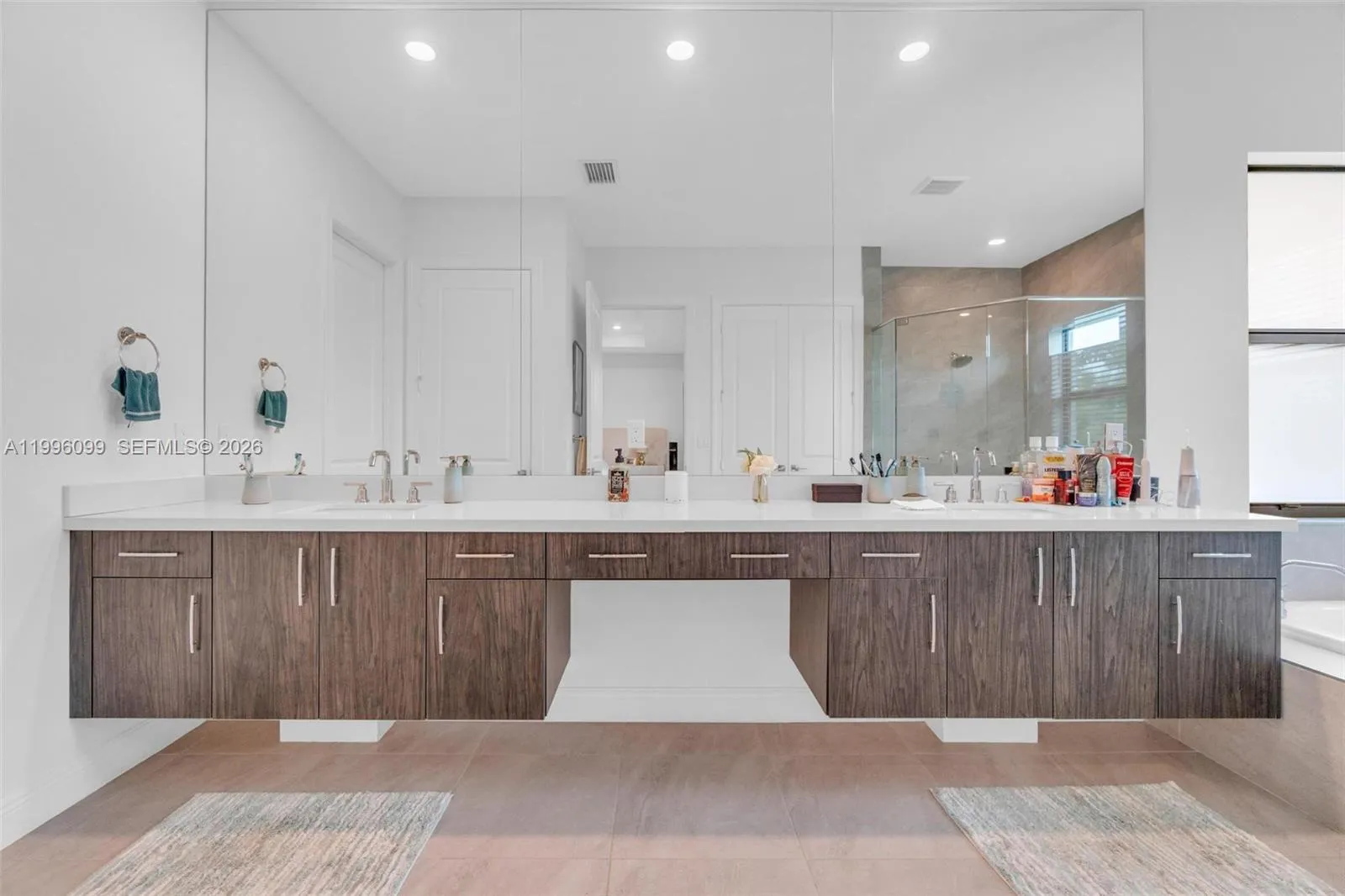 9150 Parkland Bay Dr, Parkland, Florida 33076, Parkland, Florida 33076, 5 Bedrooms Bedrooms, 8 Rooms Rooms,5 BathroomsBathrooms,Residential,For Sale,9150 Parkland Bay Dr, Parkland, Florida 33076,A11996099