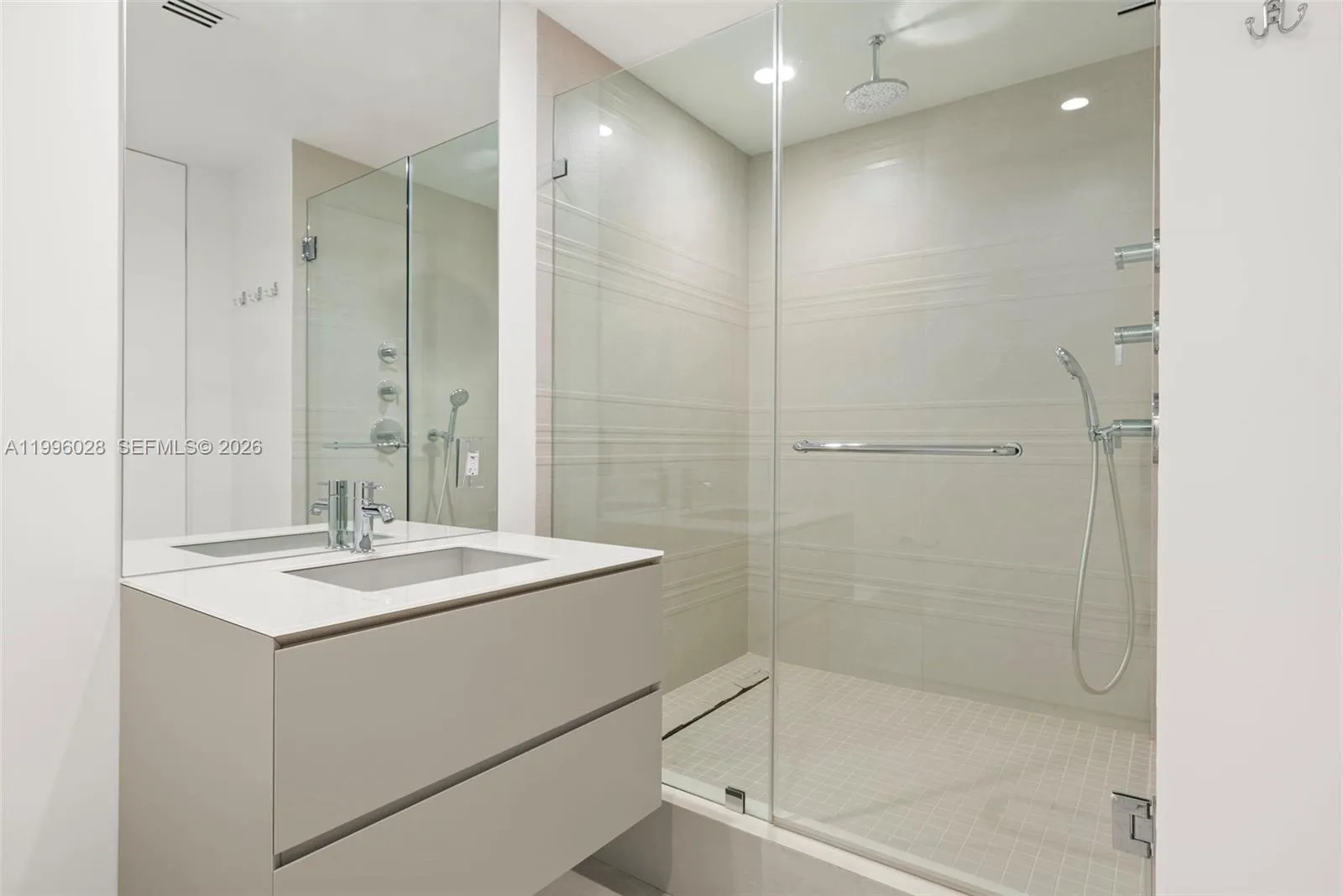 100 S Pointe Dr 1906/07, Miami Beach, Florida 3313, Miami Beach, Florida 33139, 5 Bedrooms Bedrooms, ,4 BathroomsBathrooms,Residential,For Sale,100 S Pointe Dr 1906/07, Miami Beach, Florida 3313,A11996028