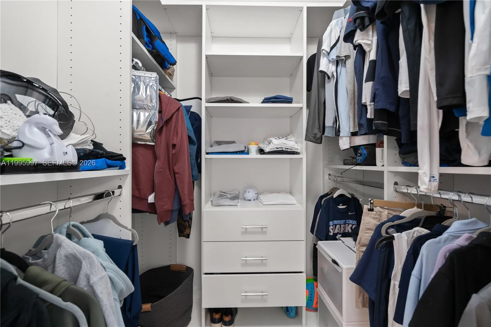 Walk in closet