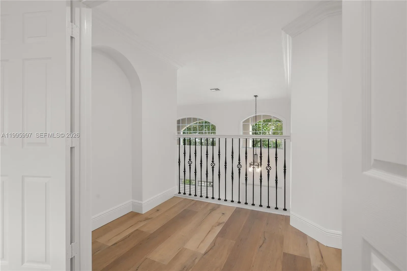 2nd story balcony overlooking living room