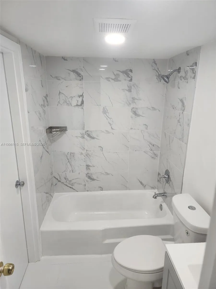 1800 Nw 24th Ave 415, Miami, Florida 33125, Miami, Florida 33125, 2 Bedrooms Bedrooms, ,1 BathroomBathrooms,Residential,For Sale,1800 Nw 24th Ave 415, Miami, Florida 33125,A11996115