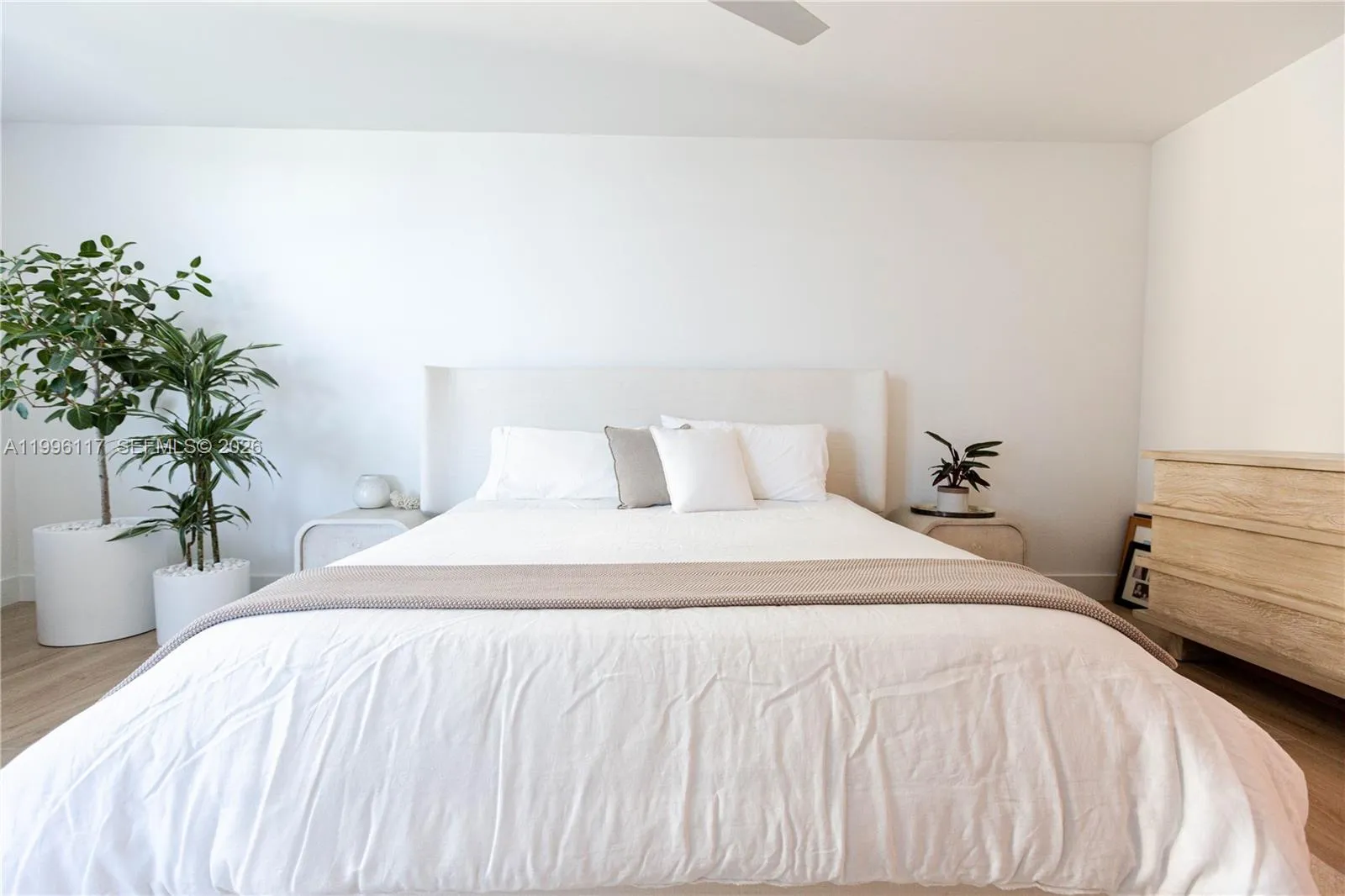 1500 Ocean Dr 904, Miami Beach, Florida 33139, Miami Beach, Florida 33139, 2 Bedrooms Bedrooms, ,3 BathroomsBathrooms,Residential,For Sale,1500 Ocean Dr 904, Miami Beach, Florida 33139,A11996117