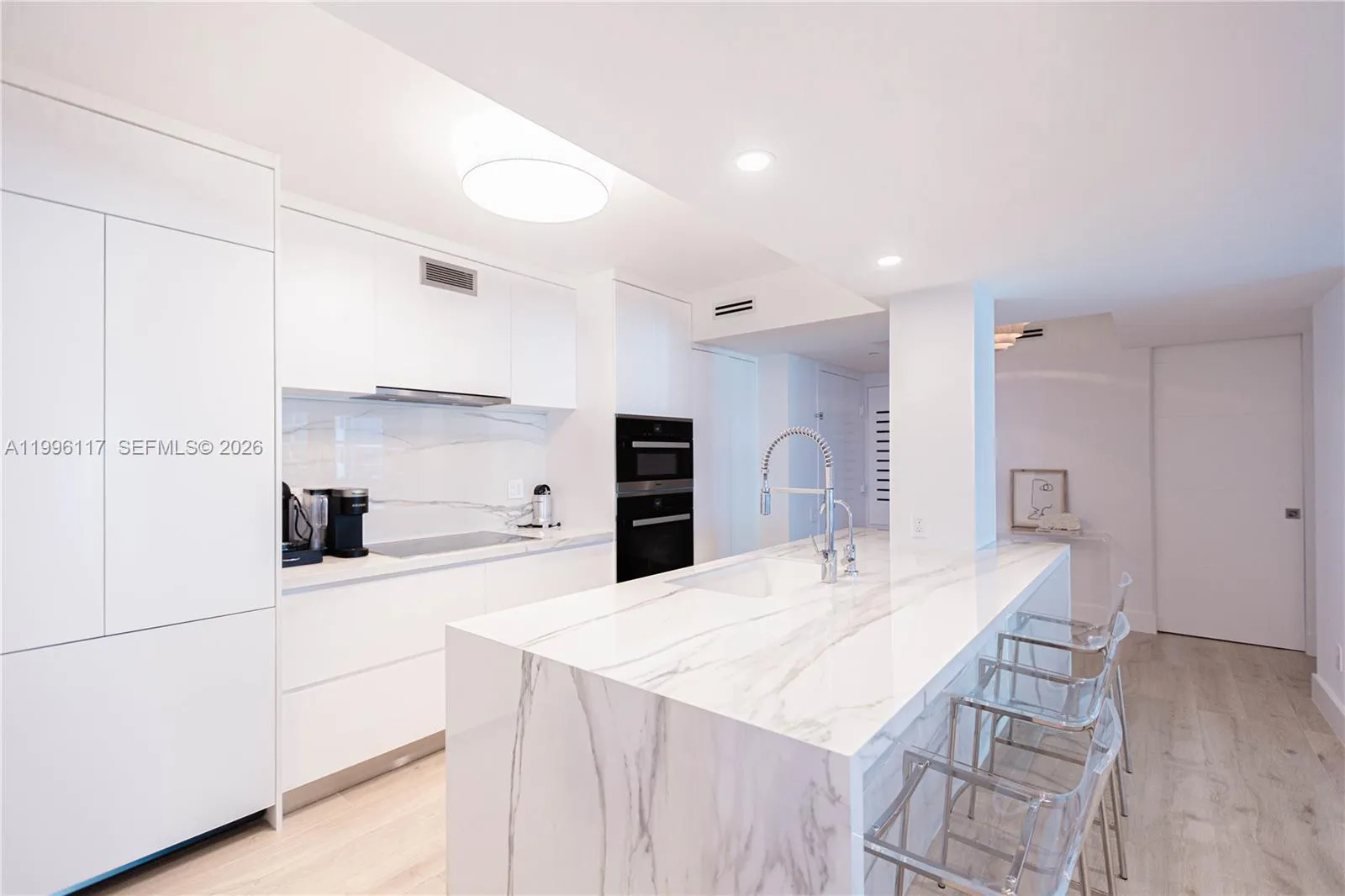 1500 Ocean Dr 904, Miami Beach, Florida 33139, Miami Beach, Florida 33139, 2 Bedrooms Bedrooms, ,3 BathroomsBathrooms,Residential,For Sale,1500 Ocean Dr 904, Miami Beach, Florida 33139,A11996117