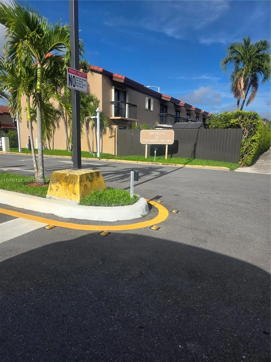 1811 Sw 107th Ave 2305, Miami, Florida 33165, Miami, Florida 33165, 2 Bedrooms Bedrooms, ,1 BathroomBathrooms,Residential Lease,For Rent,1811 Sw 107th Ave 2305, Miami, Florida 33165,A11996128