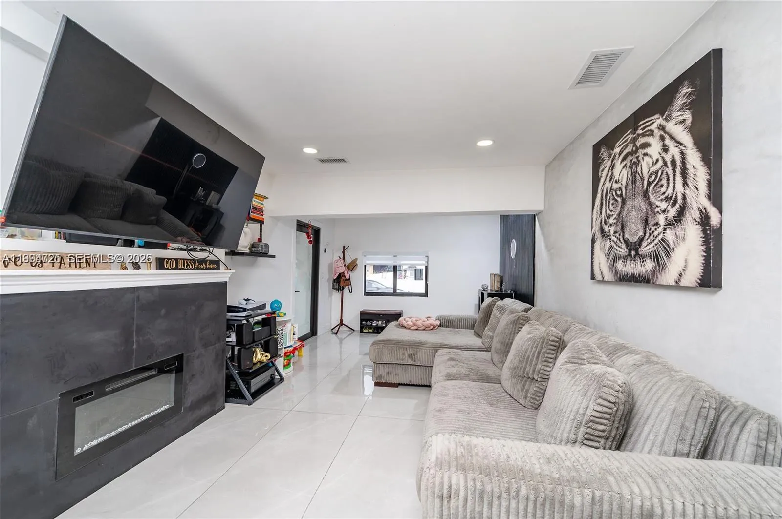 1946 Nw 49th St, Miami, Florida 33142, Miami, Florida 33142, ,Residential Income,For Sale,1946 Nw 49th St, Miami, Florida 33142,A11994725