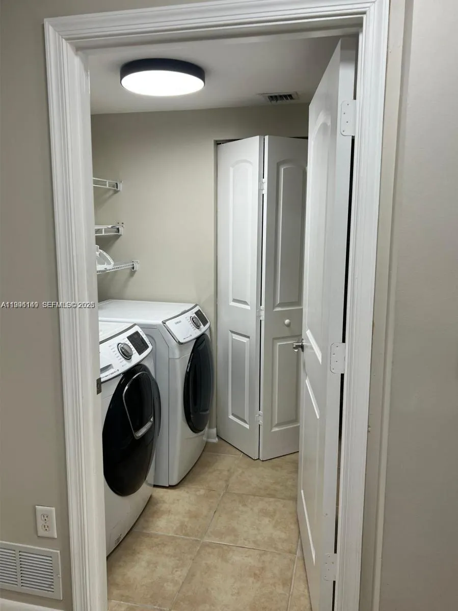 7350 Sw 89th St 906s, Miami, Florida 33156, Miami, Florida 33156, 2 Bedrooms Bedrooms, ,2 BathroomsBathrooms,Residential Lease,For Rent,7350 Sw 89th St 906s, Miami, Florida 33156,A11996149