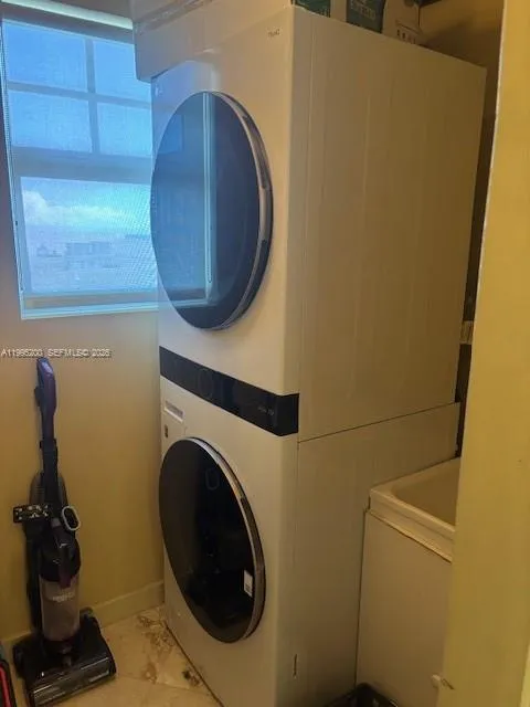 100 Lincoln Rd Ph4, Miami Beach, Florida 33139, Miami Beach, Florida 33139, 3 Bedrooms Bedrooms, ,3 BathroomsBathrooms,Residential,For Sale,100 Lincoln Rd Ph4, Miami Beach, Florida 33139,A11995200