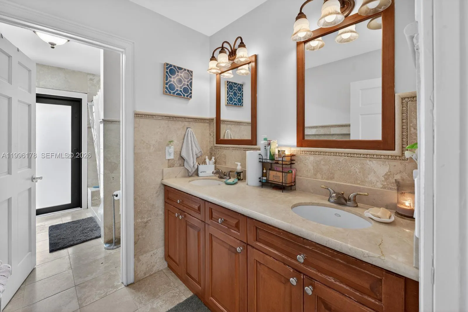 2ND BATHROOM