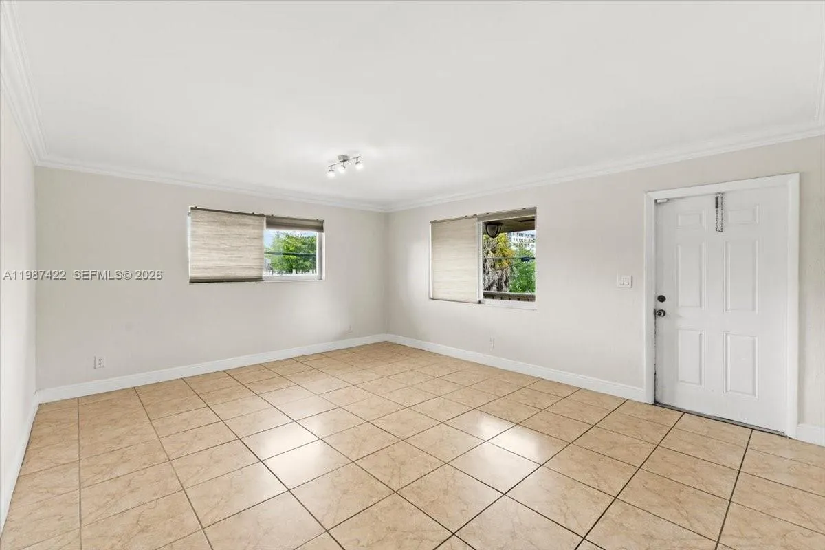 2323 Van Buren St 208, Hollywood, Florida 33020, Hollywood, Florida 33020, 2 Bedrooms Bedrooms, ,2 BathroomsBathrooms,Residential,For Sale,2323 Van Buren St 208, Hollywood, Florida 33020,A11987422