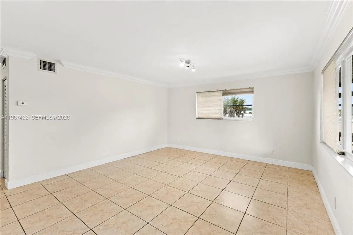 2323 Van Buren St 208, Hollywood, Florida 33020, Hollywood, Florida 33020, 2 Bedrooms Bedrooms, ,2 BathroomsBathrooms,Residential,For Sale,2323 Van Buren St 208, Hollywood, Florida 33020,A11987422
