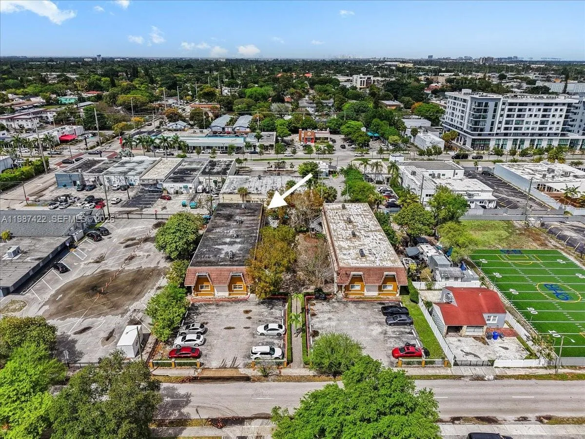 2323 Van Buren St 208, Hollywood, Florida 33020, Hollywood, Florida 33020, 2 Bedrooms Bedrooms, ,2 BathroomsBathrooms,Residential,For Sale,2323 Van Buren St 208, Hollywood, Florida 33020,A11987422