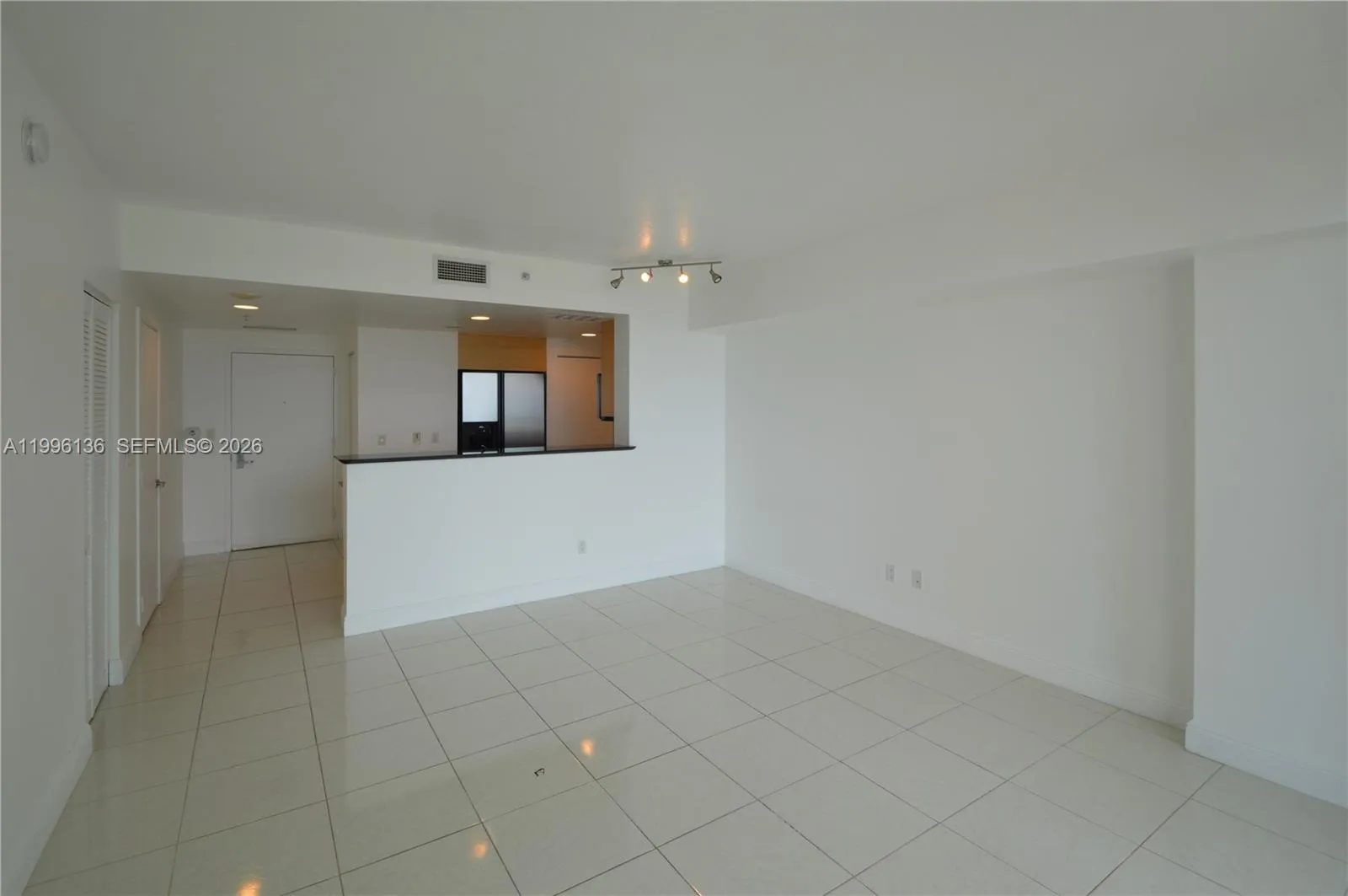 325 S Biscayne Blvd 2320, Miami, Florida 33131, Miami, Florida 33131, 1 Bedroom Bedrooms, ,1 BathroomBathrooms,Residential Lease,For Rent,325 S Biscayne Blvd 2320, Miami, Florida 33131,A11996136