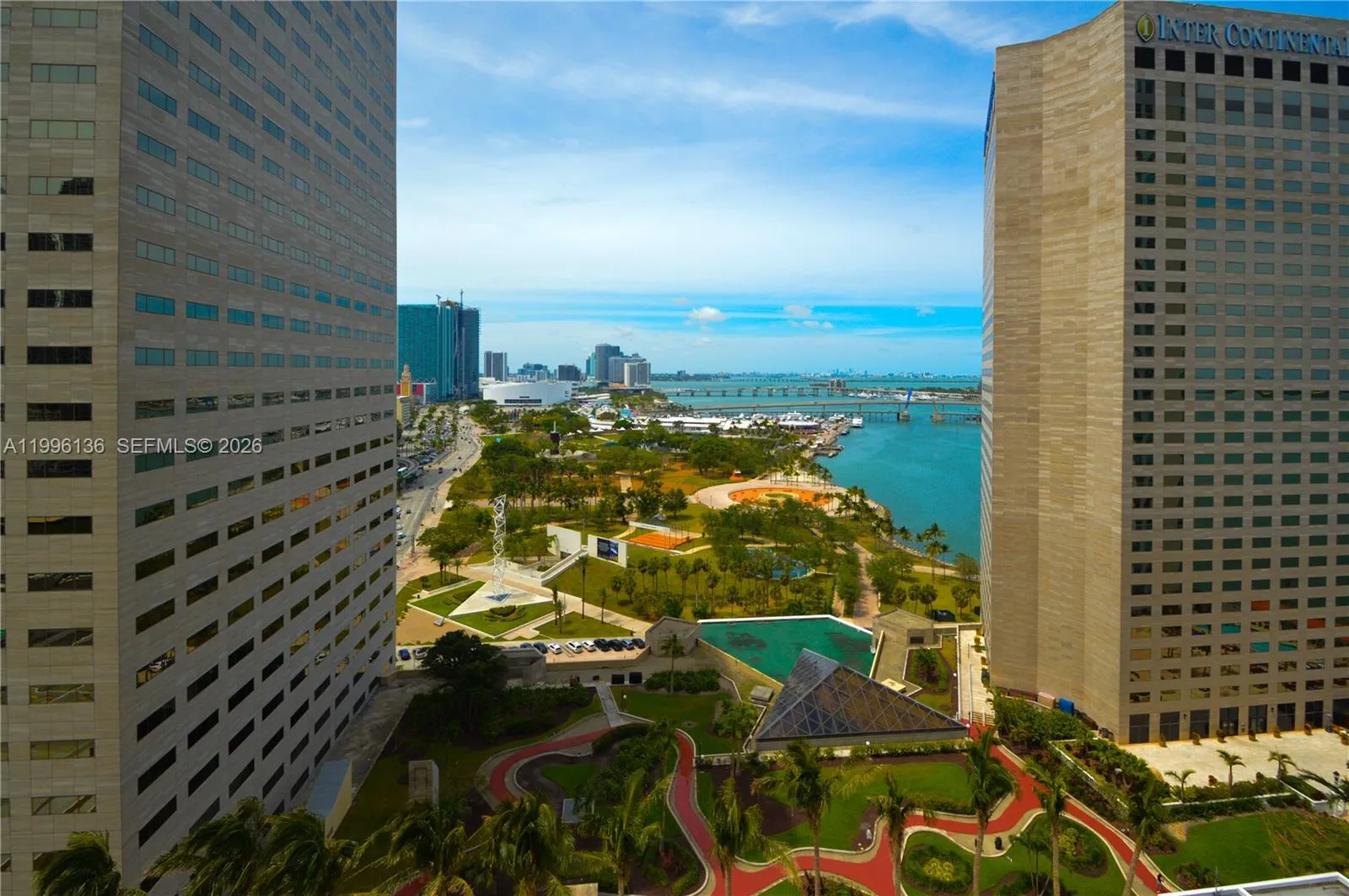325 S Biscayne Blvd 2320, Miami, Florida 33131, Miami, Florida 33131, 1 Bedroom Bedrooms, ,1 BathroomBathrooms,Residential Lease,For Rent,325 S Biscayne Blvd 2320, Miami, Florida 33131,A11996136