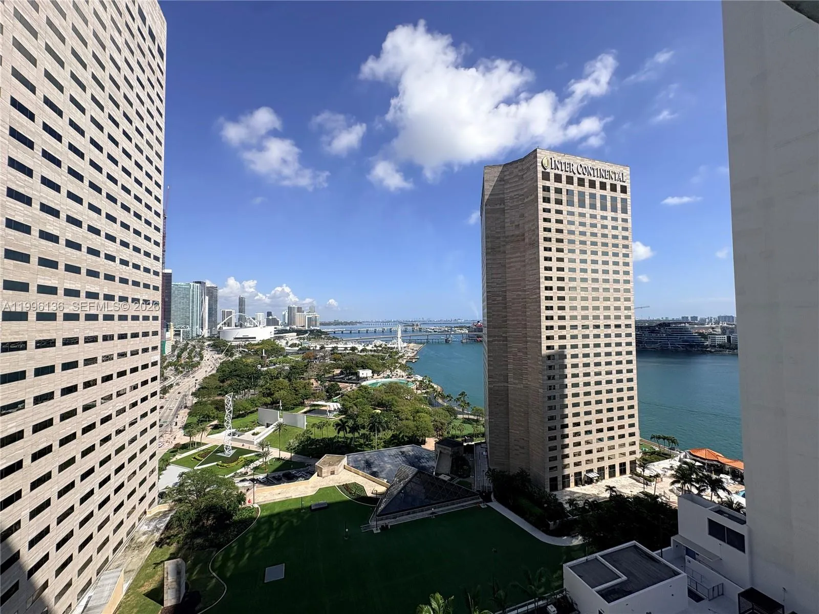325 S Biscayne Blvd 2320, Miami, Florida 33131, Miami, Florida 33131, 1 Bedroom Bedrooms, ,1 BathroomBathrooms,Residential Lease,For Rent,325 S Biscayne Blvd 2320, Miami, Florida 33131,A11996136