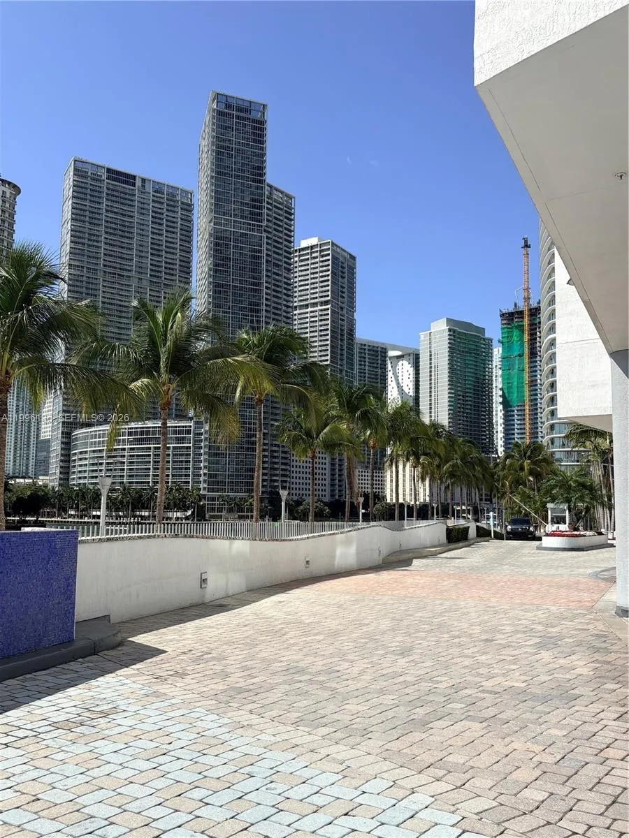 325 S Biscayne Blvd 2320, Miami, Florida 33131, Miami, Florida 33131, 1 Bedroom Bedrooms, ,1 BathroomBathrooms,Residential Lease,For Rent,325 S Biscayne Blvd 2320, Miami, Florida 33131,A11996136