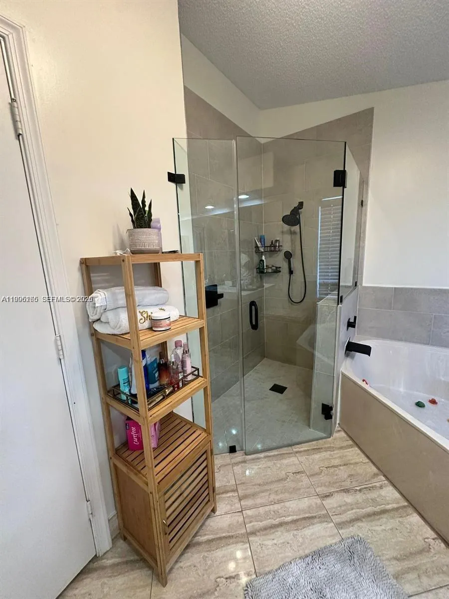 4938 Sw 33rd Way, Hollywood, Florida 33312, Hollywood, Florida 33312, 3 Bedrooms Bedrooms, ,2 BathroomsBathrooms,Residential Lease,For Rent,4938 Sw 33rd Way, Hollywood, Florida 33312,A11996166