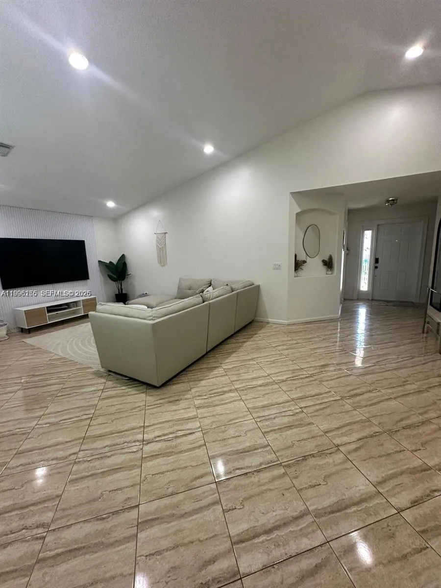 4938 Sw 33rd Way, Hollywood, Florida 33312, Hollywood, Florida 33312, 3 Bedrooms Bedrooms, ,2 BathroomsBathrooms,Residential Lease,For Rent,4938 Sw 33rd Way, Hollywood, Florida 33312,A11996166