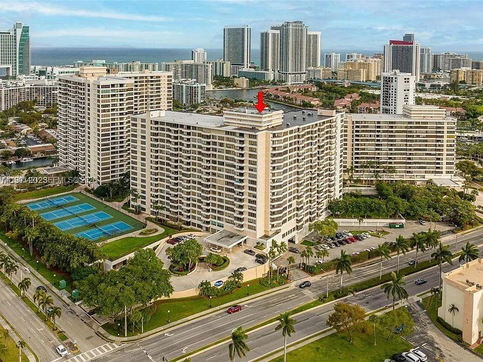 Hallandale Beach, Florida 33009, 1 Bedroom Bedrooms, ,1 BathroomBathrooms,Residential,For Sale,A11993421