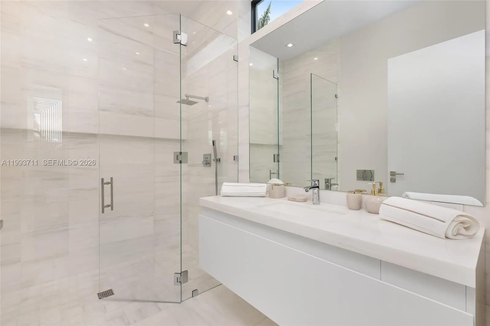 2560 Del Lago Dr, Fort Lauderdale, Florida 33316, Fort Lauderdale, Florida 33316, 6 Bedrooms Bedrooms, ,7 BathroomsBathrooms,Residential,For Sale,2560 Del Lago Dr, Fort Lauderdale, Florida 33316,A11993711