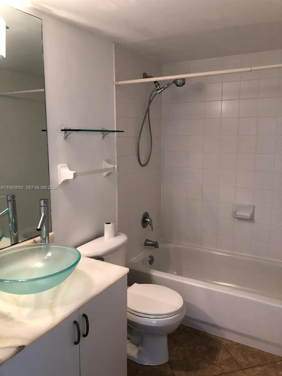 1401 Bay Rd 412, Miami Beach, Florida 33139, Miami Beach, Florida 33139, 2 Bedrooms Bedrooms, ,2 BathroomsBathrooms,Residential,For Sale,1401 Bay Rd 412, Miami Beach, Florida 33139,A11995682