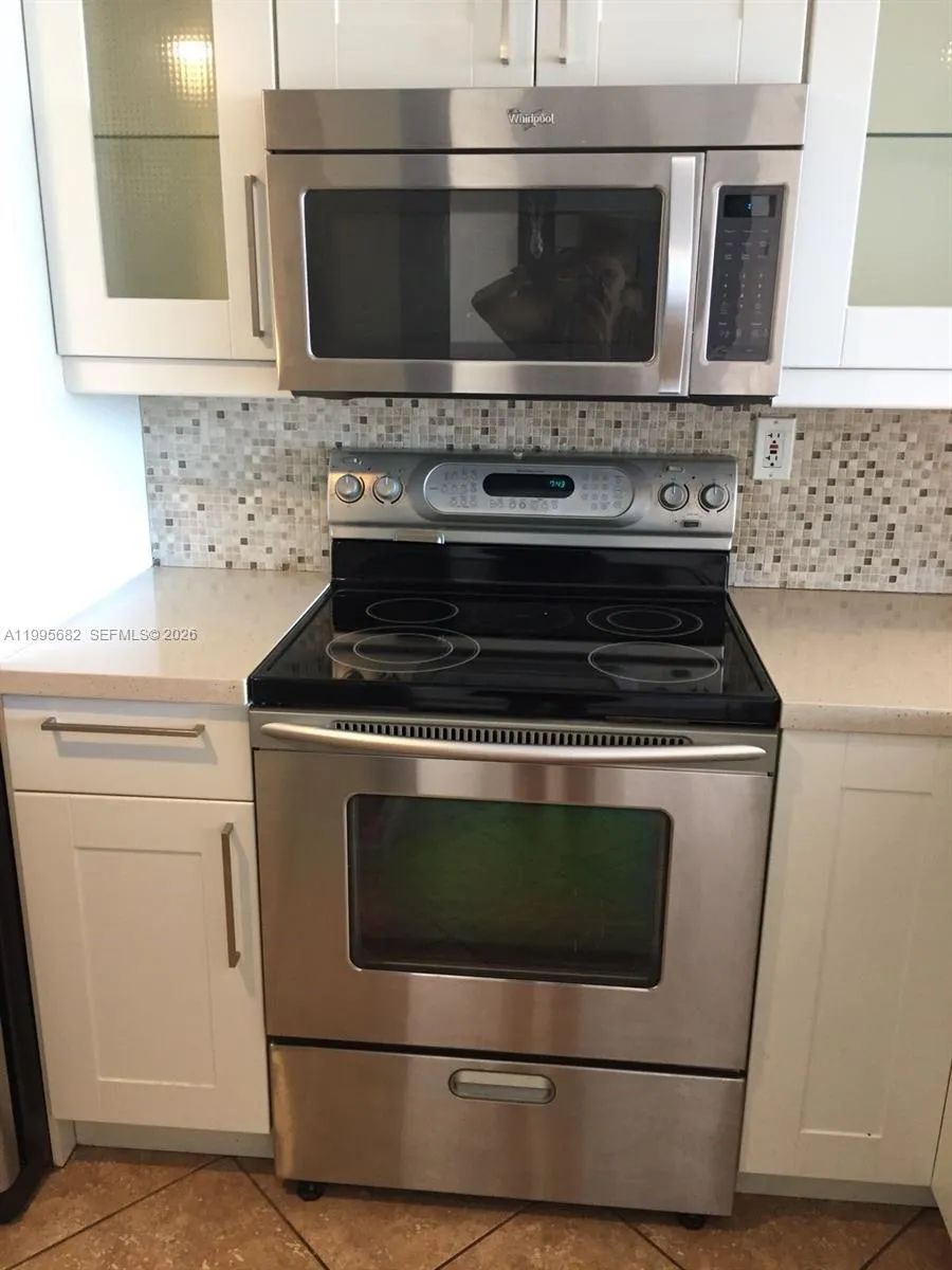 1401 Bay Rd 412, Miami Beach, Florida 33139, Miami Beach, Florida 33139, 2 Bedrooms Bedrooms, ,2 BathroomsBathrooms,Residential,For Sale,1401 Bay Rd 412, Miami Beach, Florida 33139,A11995682