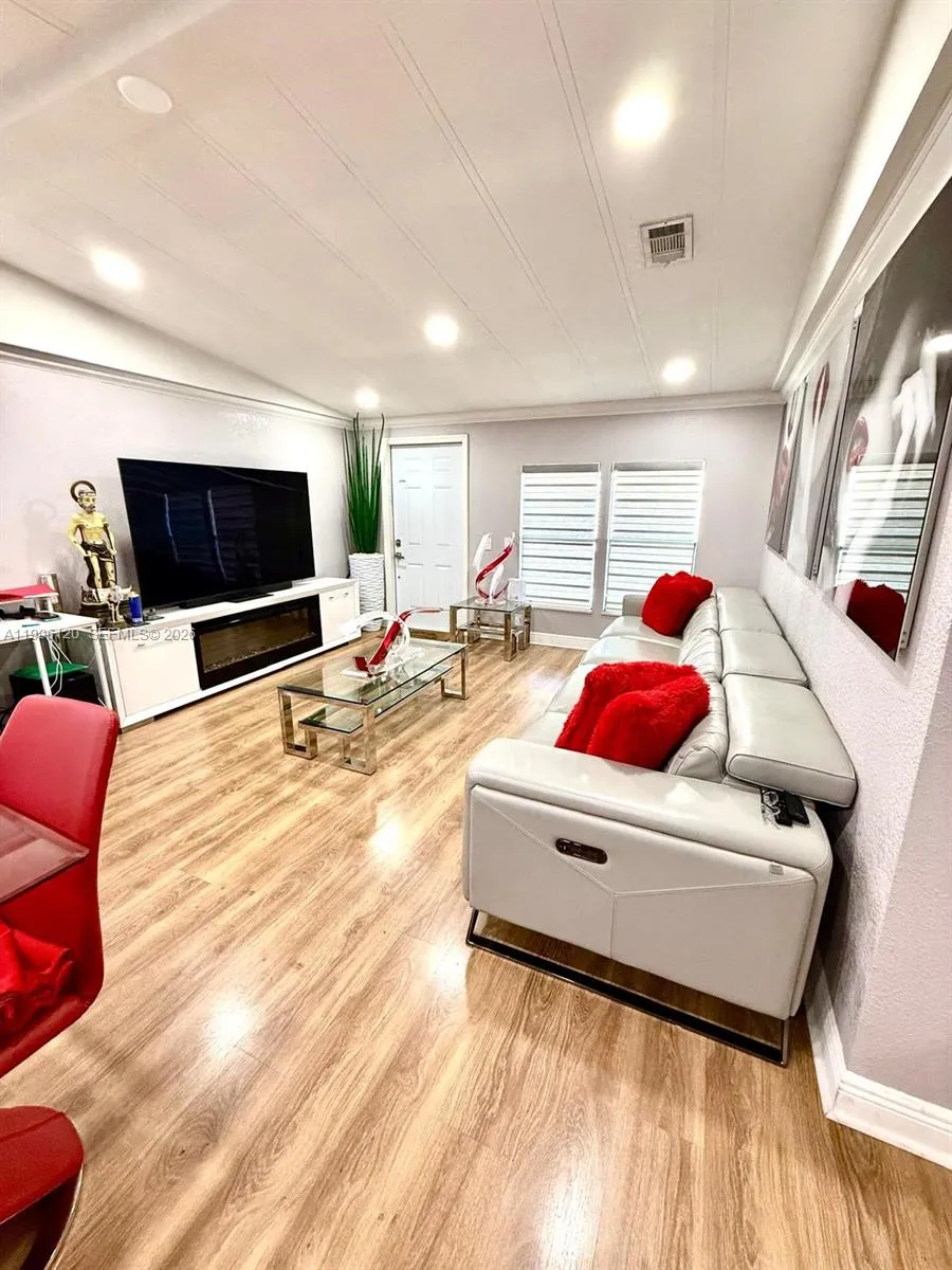 5371 Nw 200th Terrace Lot 409, Miami Gardens, Flor, Miami Gardens, Florida 33055, 3 Bedrooms Bedrooms, ,2 BathroomsBathrooms,Residential Lease,For Rent,5371 Nw 200th Terrace Lot 409, Miami Gardens, Flor,A11996120