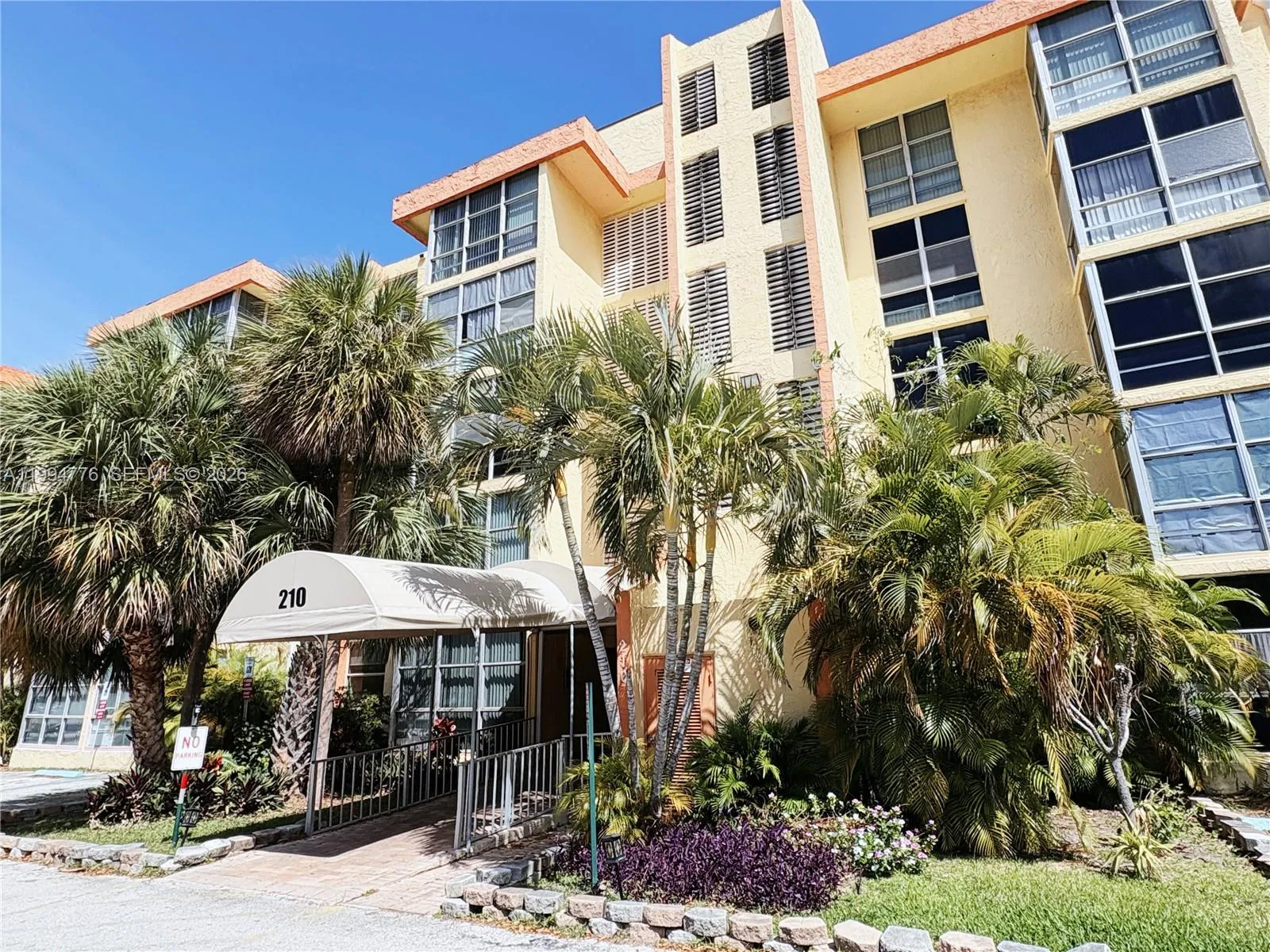 210 172nd St 333, Sunny Isles Beach, Florida 33160, Sunny Isles Beach, Florida 33160, 1 Bedroom Bedrooms, ,1 BathroomBathrooms,Residential,For Sale,210 172nd St 333, Sunny Isles Beach, Florida 33160,A11994776