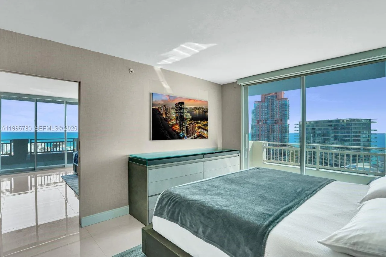 90 Alton Rd 2701, Miami Beach, Florida 33139, Miami Beach, Florida 33139, 2 Bedrooms Bedrooms, ,2 BathroomsBathrooms,Residential Lease,For Rent,90 Alton Rd 2701, Miami Beach, Florida 33139,A11995783