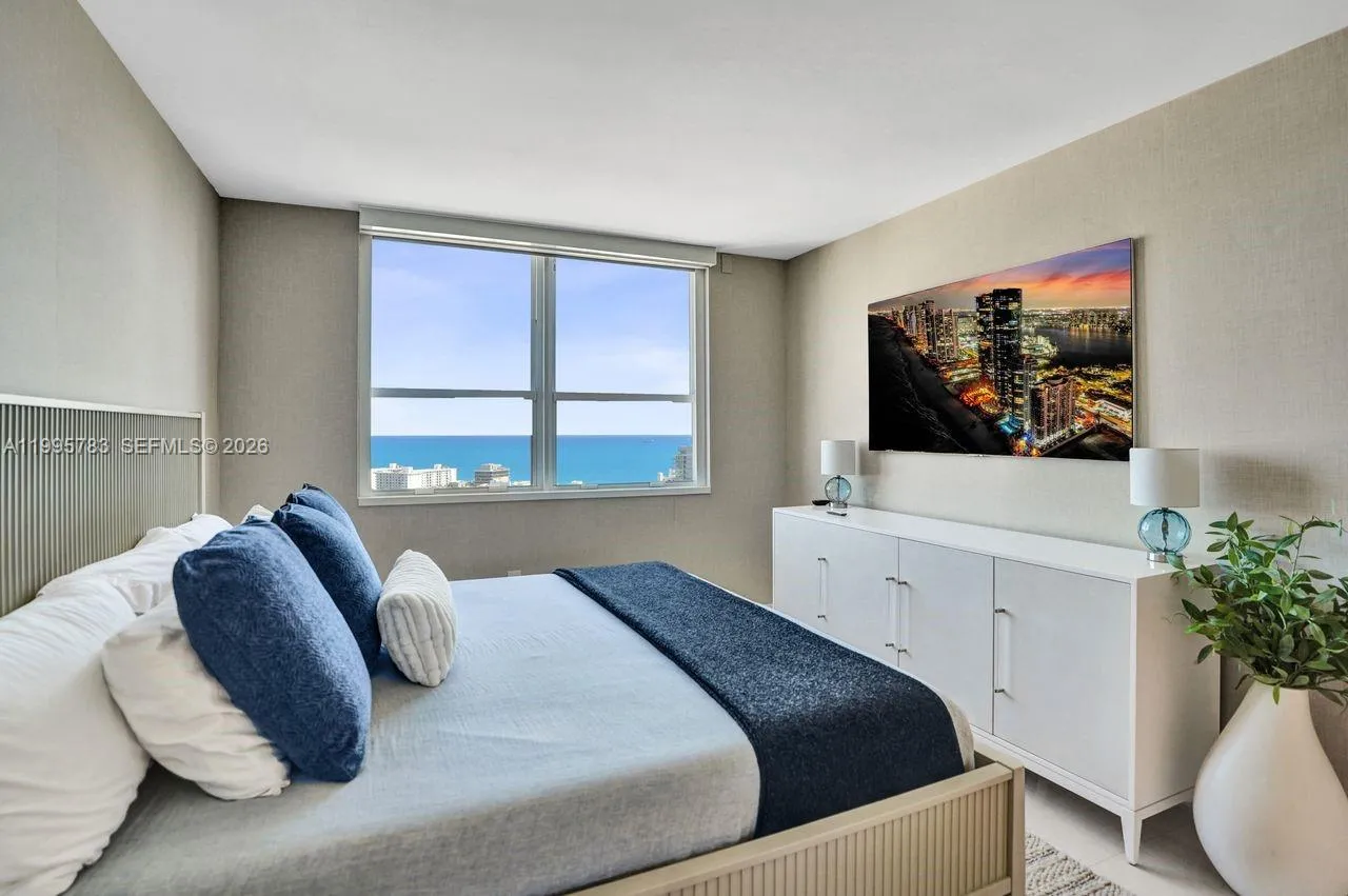 90 Alton Rd 2701, Miami Beach, Florida 33139, Miami Beach, Florida 33139, 2 Bedrooms Bedrooms, ,2 BathroomsBathrooms,Residential Lease,For Rent,90 Alton Rd 2701, Miami Beach, Florida 33139,A11995783