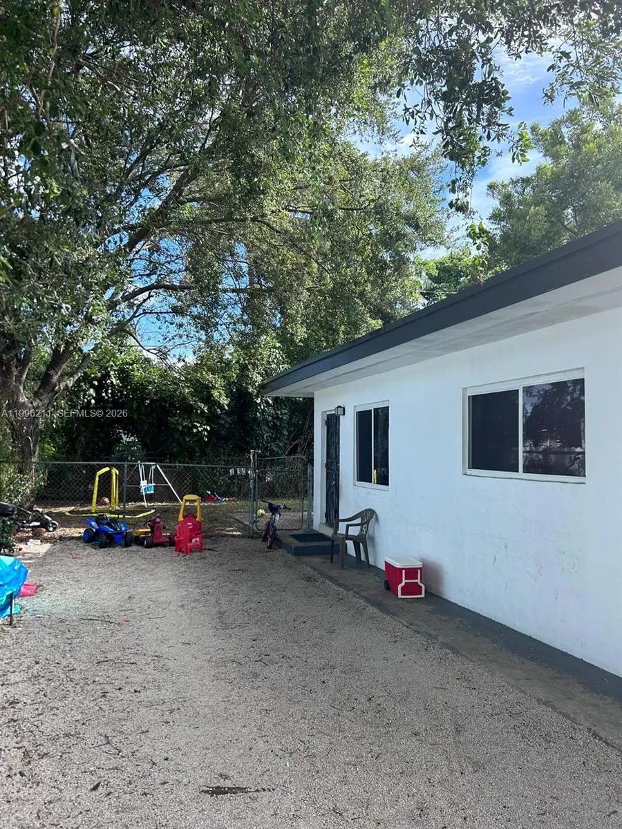 1128 Nw 76th St, Miami, Florida 33150, Miami, Florida 33150, ,Residential Income,For Sale,1128 Nw 76th St, Miami, Florida 33150,A11996211