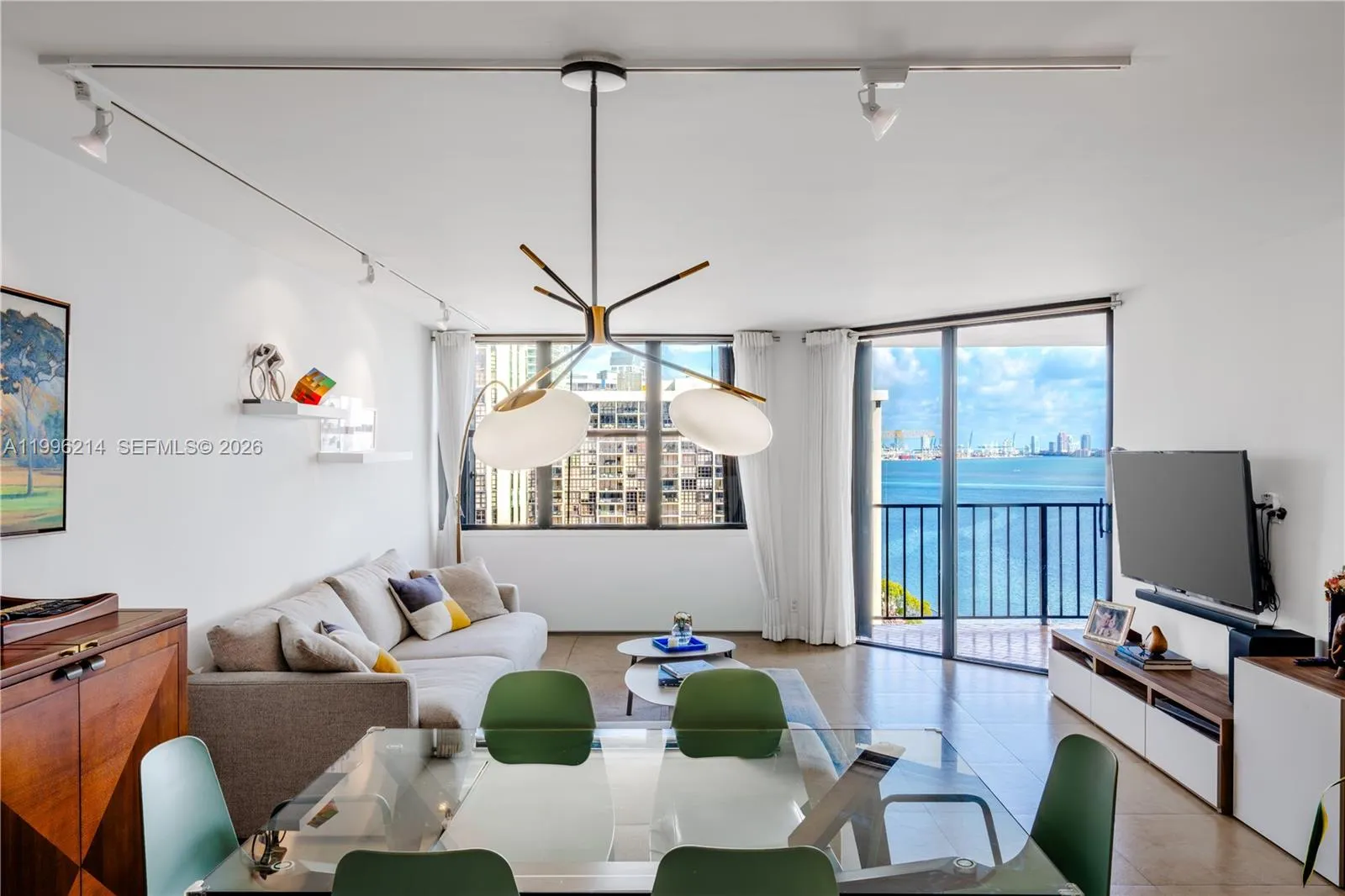 1925 Brickell Ave D2006, Miami, Florida 33129, Miami, Florida 33129, 2 Bedrooms Bedrooms, ,2 BathroomsBathrooms,Residential Lease,For Rent,1925 Brickell Ave D2006, Miami, Florida 33129,A11996214