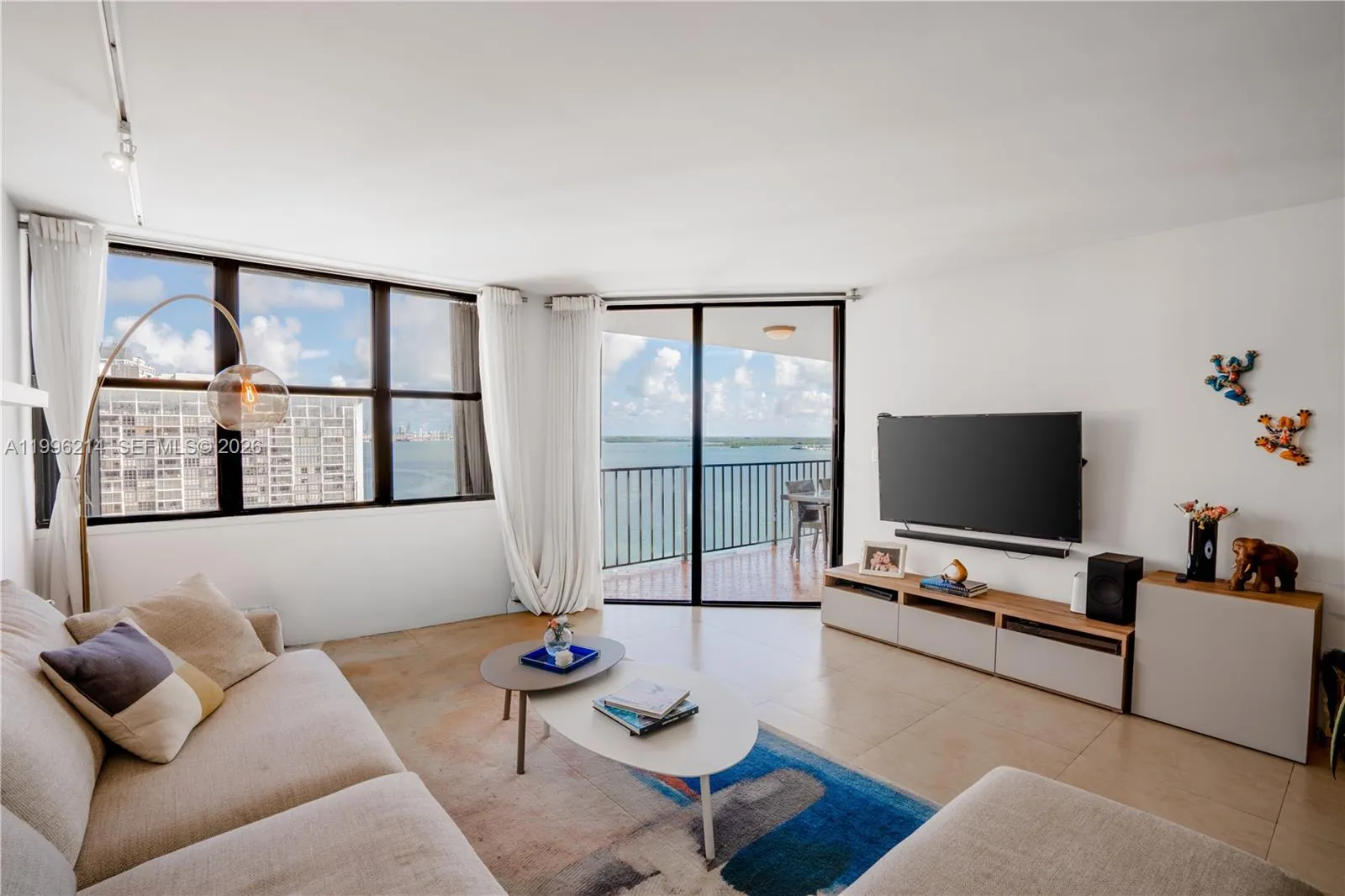 1925 Brickell Ave D2006, Miami, Florida 33129, Miami, Florida 33129, 2 Bedrooms Bedrooms, ,2 BathroomsBathrooms,Residential Lease,For Rent,1925 Brickell Ave D2006, Miami, Florida 33129,A11996214