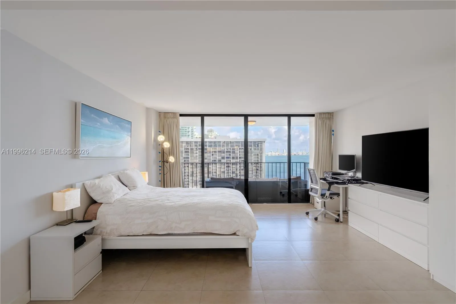 1925 Brickell Ave D2006, Miami, Florida 33129, Miami, Florida 33129, 2 Bedrooms Bedrooms, ,2 BathroomsBathrooms,Residential Lease,For Rent,1925 Brickell Ave D2006, Miami, Florida 33129,A11996214