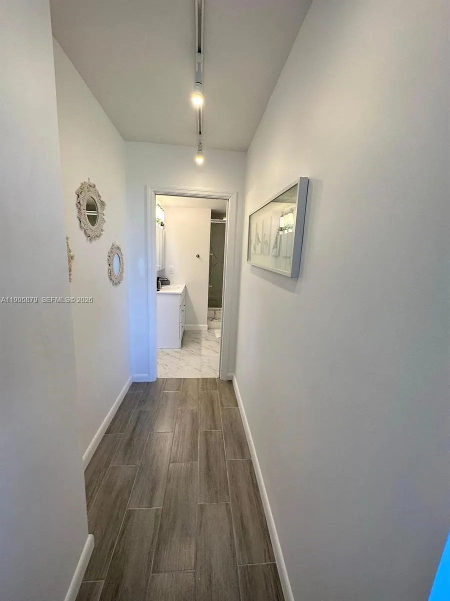 Key Biscayne, Florida 33149, 1 Bedroom Bedrooms, ,2 BathroomsBathrooms,Residential Lease,For Rent,A11995879