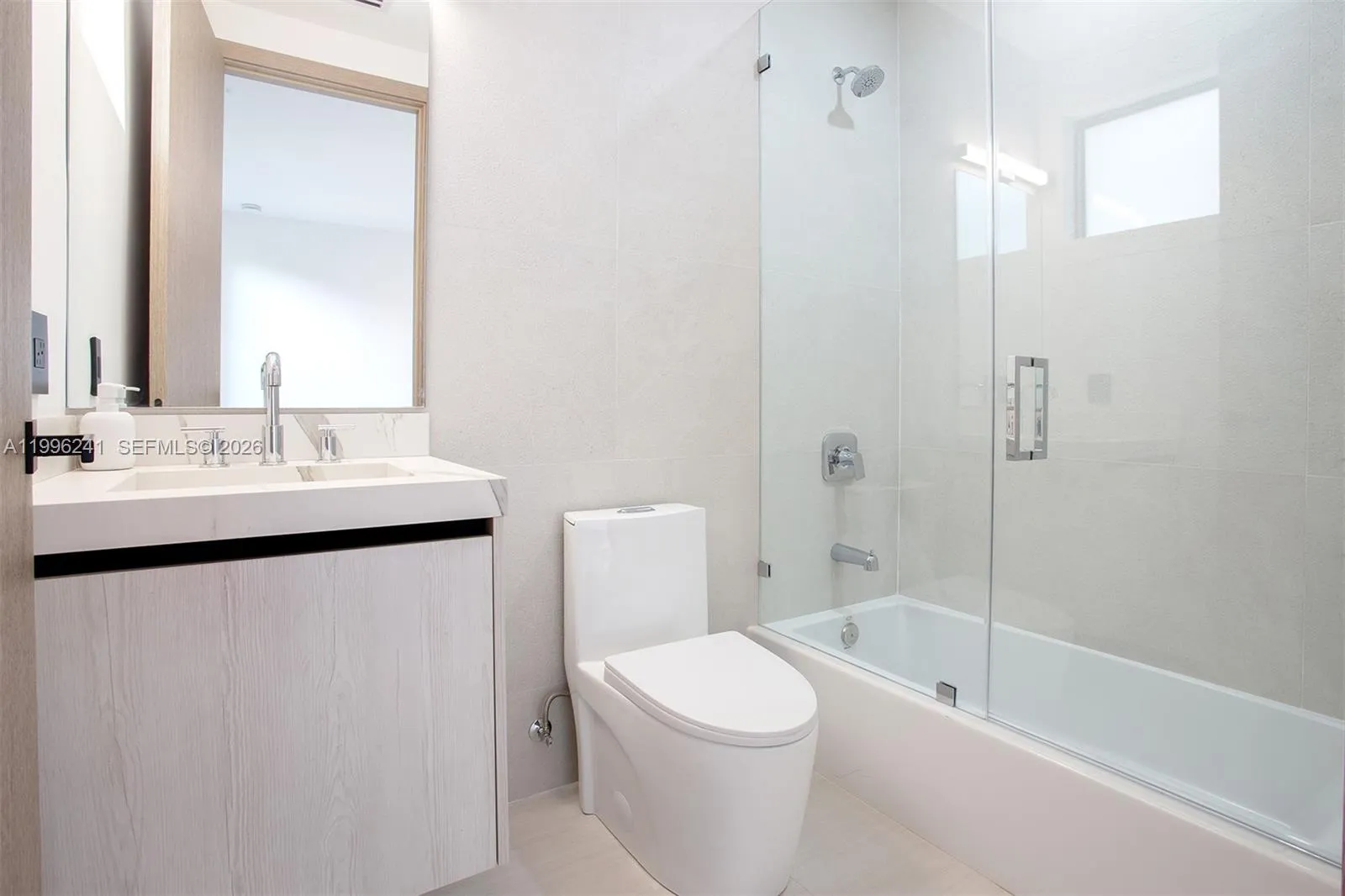 420 Sw 15th Rd 420, Miami, Florida 33129, Miami, Florida 33129, 3 Bedrooms Bedrooms, ,3 BathroomsBathrooms,Residential Lease,For Rent,420 Sw 15th Rd 420, Miami, Florida 33129,A11996241