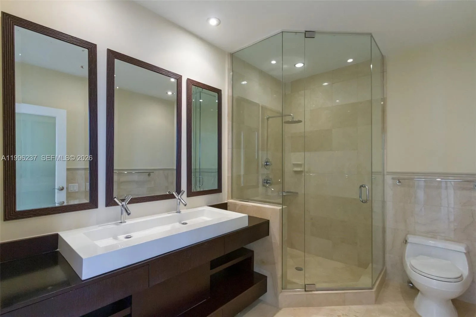 888 Brickell Key Dr Ph2802, Miami, Florida 33131, Miami, Florida 33131, 3 Bedrooms Bedrooms, ,4 BathroomsBathrooms,Residential,For Sale,888 Brickell Key Dr Ph2802, Miami, Florida 33131,A11996237