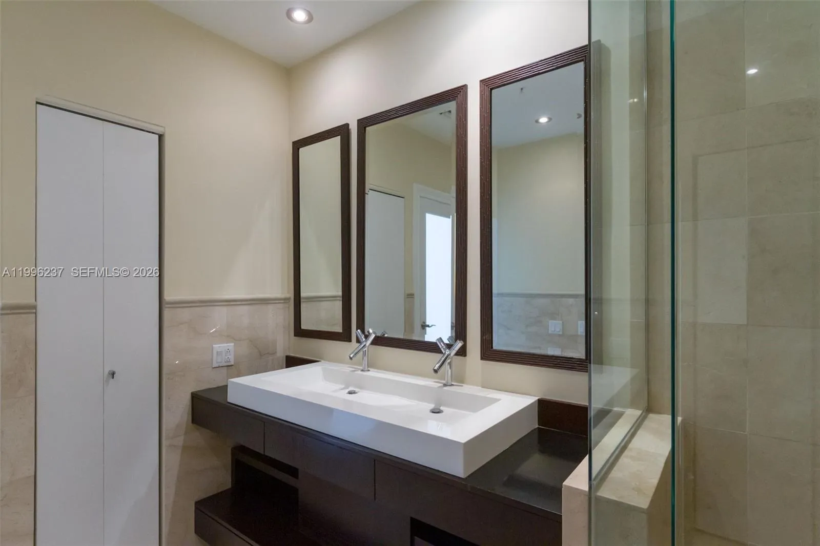 888 Brickell Key Dr Ph2802, Miami, Florida 33131, Miami, Florida 33131, 3 Bedrooms Bedrooms, ,4 BathroomsBathrooms,Residential,For Sale,888 Brickell Key Dr Ph2802, Miami, Florida 33131,A11996237