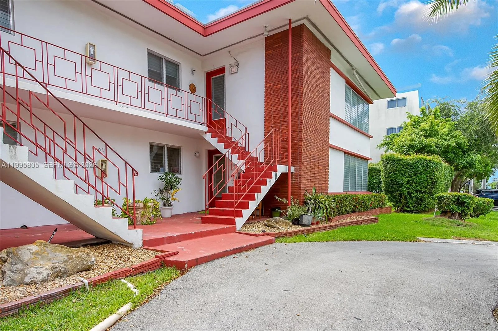 10081 W Bay Harbor Dr 4, Bay Harbor Islands, Flori, Bay Harbor Islands, Florida 33154, 2 Bedrooms Bedrooms, ,2 BathroomsBathrooms,Residential Lease,For Rent,10081 W Bay Harbor Dr 4, Bay Harbor Islands, Flori,A11995805