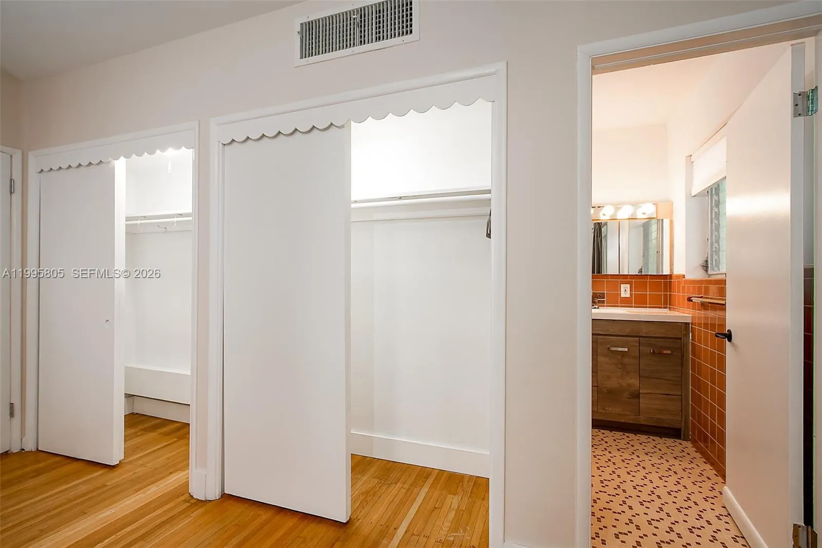 10081 W Bay Harbor Dr 4, Bay Harbor Islands, Flori, Bay Harbor Islands, Florida 33154, 2 Bedrooms Bedrooms, ,2 BathroomsBathrooms,Residential Lease,For Rent,10081 W Bay Harbor Dr 4, Bay Harbor Islands, Flori,A11995805