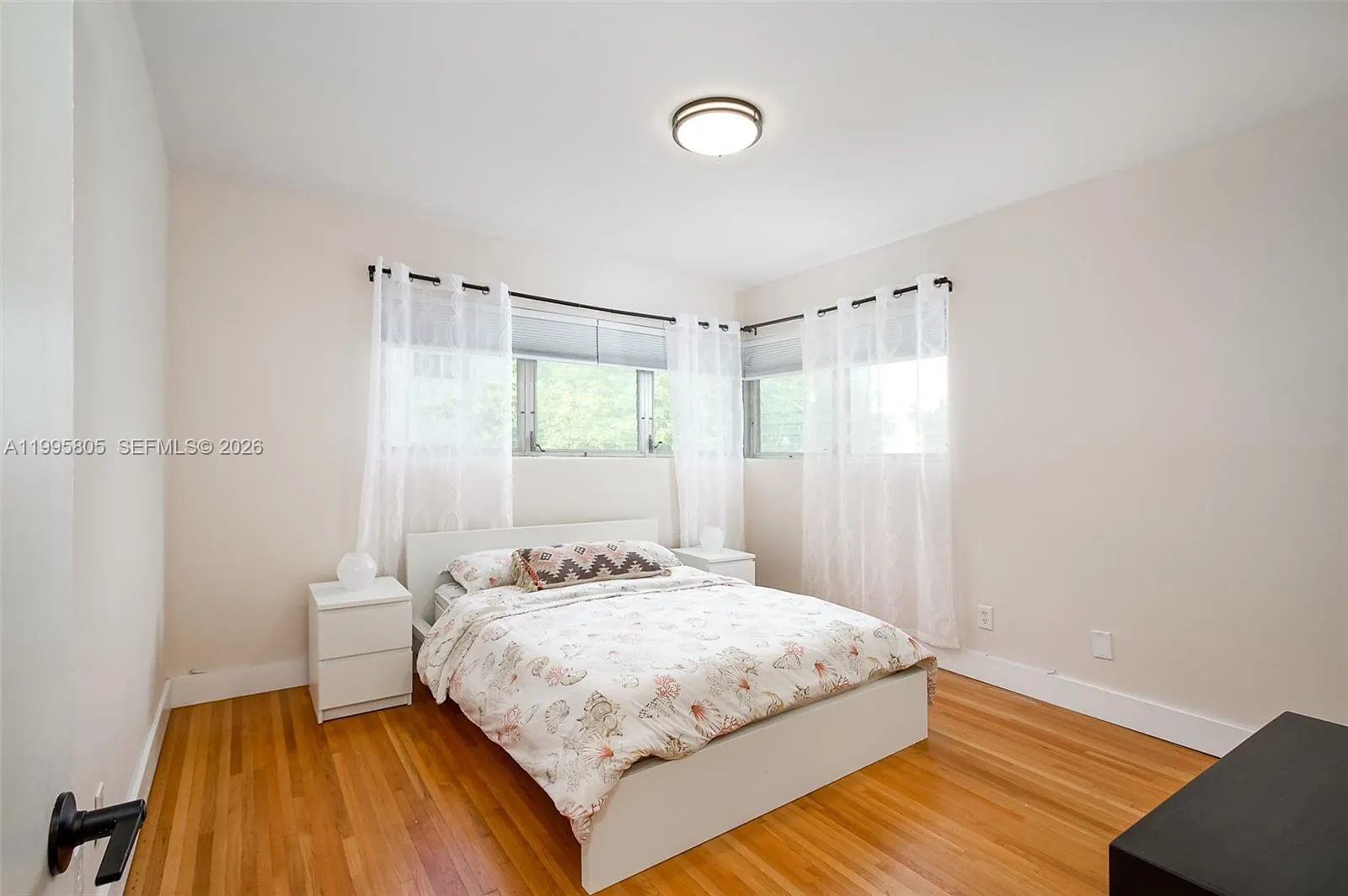 10081 W Bay Harbor Dr 4, Bay Harbor Islands, Flori, Bay Harbor Islands, Florida 33154, 2 Bedrooms Bedrooms, ,2 BathroomsBathrooms,Residential Lease,For Rent,10081 W Bay Harbor Dr 4, Bay Harbor Islands, Flori,A11995805