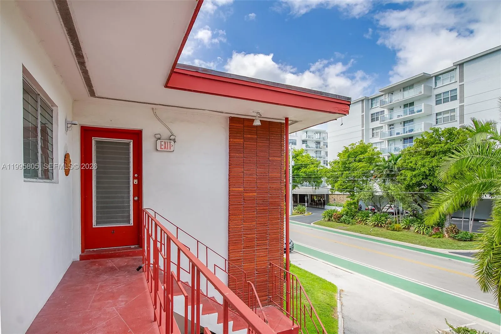 10081 W Bay Harbor Dr 4, Bay Harbor Islands, Flori, Bay Harbor Islands, Florida 33154, 2 Bedrooms Bedrooms, ,2 BathroomsBathrooms,Residential Lease,For Rent,10081 W Bay Harbor Dr 4, Bay Harbor Islands, Flori,A11995805