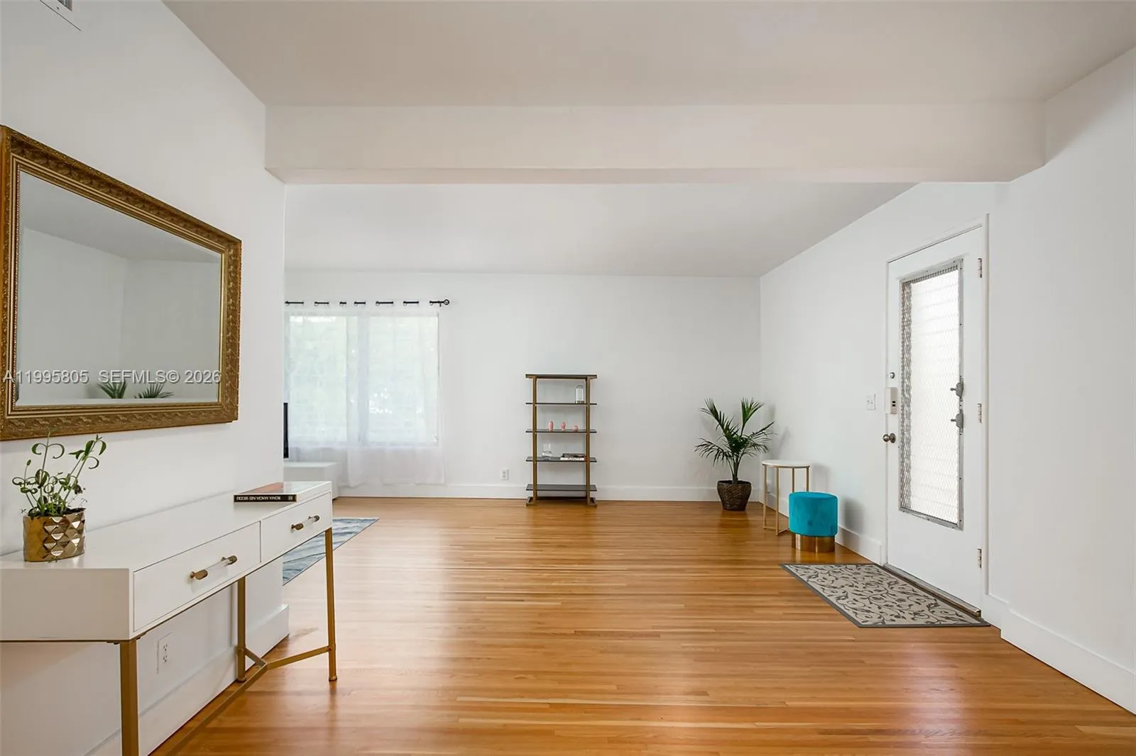 10081 W Bay Harbor Dr 4, Bay Harbor Islands, Flori, Bay Harbor Islands, Florida 33154, 2 Bedrooms Bedrooms, ,2 BathroomsBathrooms,Residential Lease,For Rent,10081 W Bay Harbor Dr 4, Bay Harbor Islands, Flori,A11995805