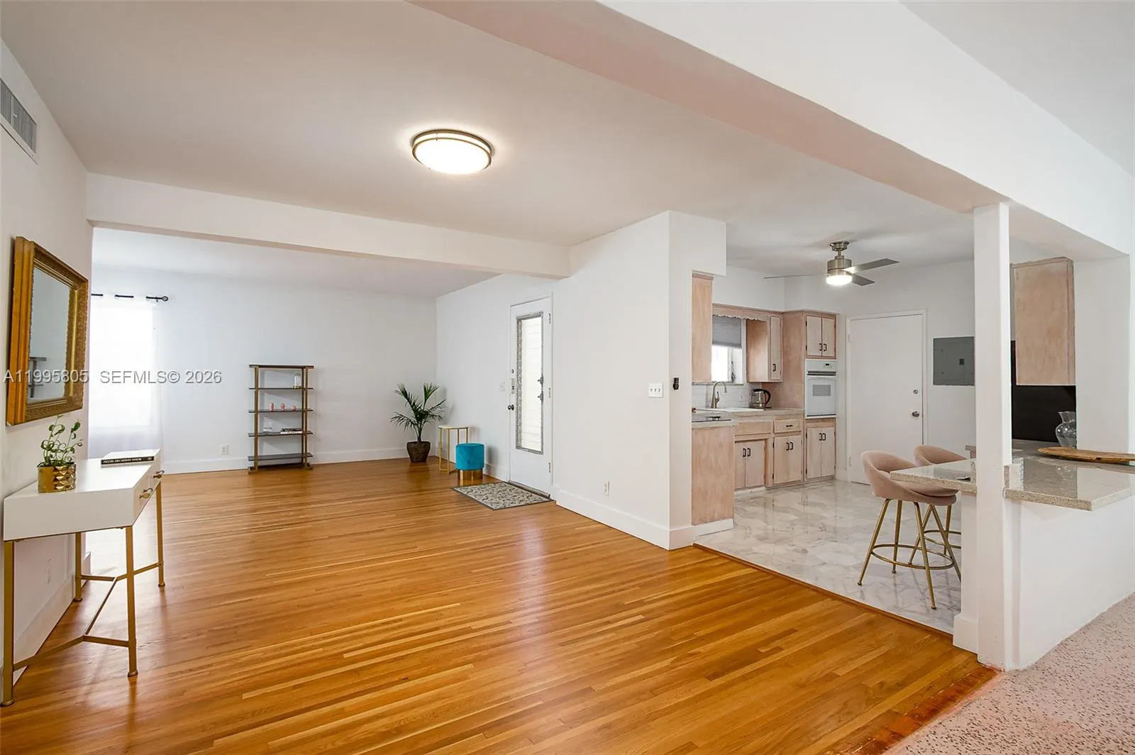 10081 W Bay Harbor Dr 4, Bay Harbor Islands, Flori, Bay Harbor Islands, Florida 33154, 2 Bedrooms Bedrooms, ,2 BathroomsBathrooms,Residential Lease,For Rent,10081 W Bay Harbor Dr 4, Bay Harbor Islands, Flori,A11995805