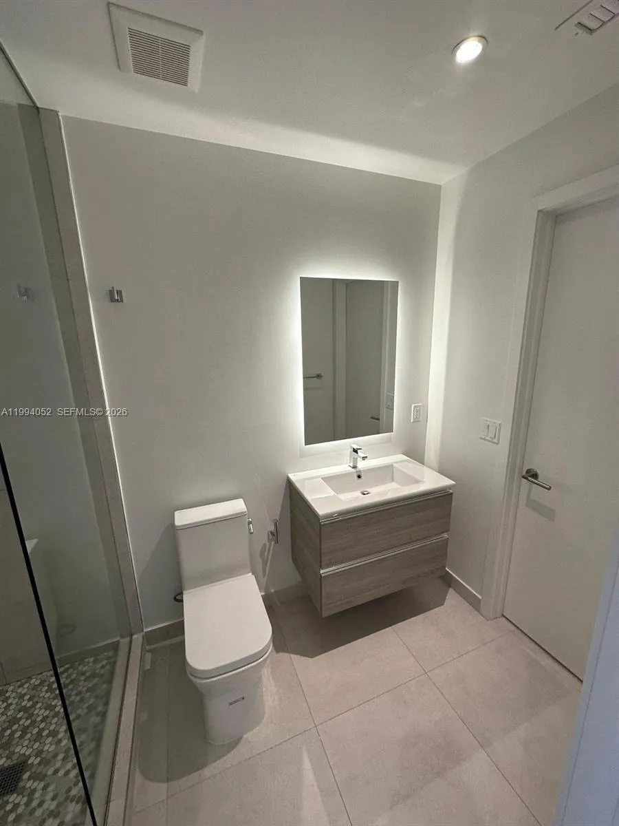 239 Sw 9th St 2002, Miami, Florida 33130, Miami, Florida 33130, 1 Bedroom Bedrooms, ,1 BathroomBathrooms,Residential Lease,For Rent,239 Sw 9th St 2002, Miami, Florida 33130,A11994052