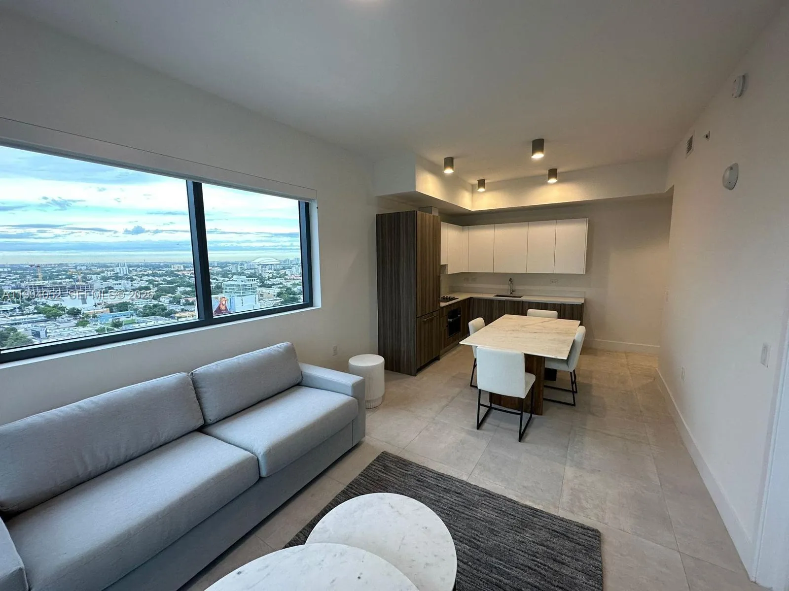 239 Sw 9th St 2002, Miami, Florida 33130, Miami, Florida 33130, 1 Bedroom Bedrooms, ,1 BathroomBathrooms,Residential Lease,For Rent,239 Sw 9th St 2002, Miami, Florida 33130,A11994052