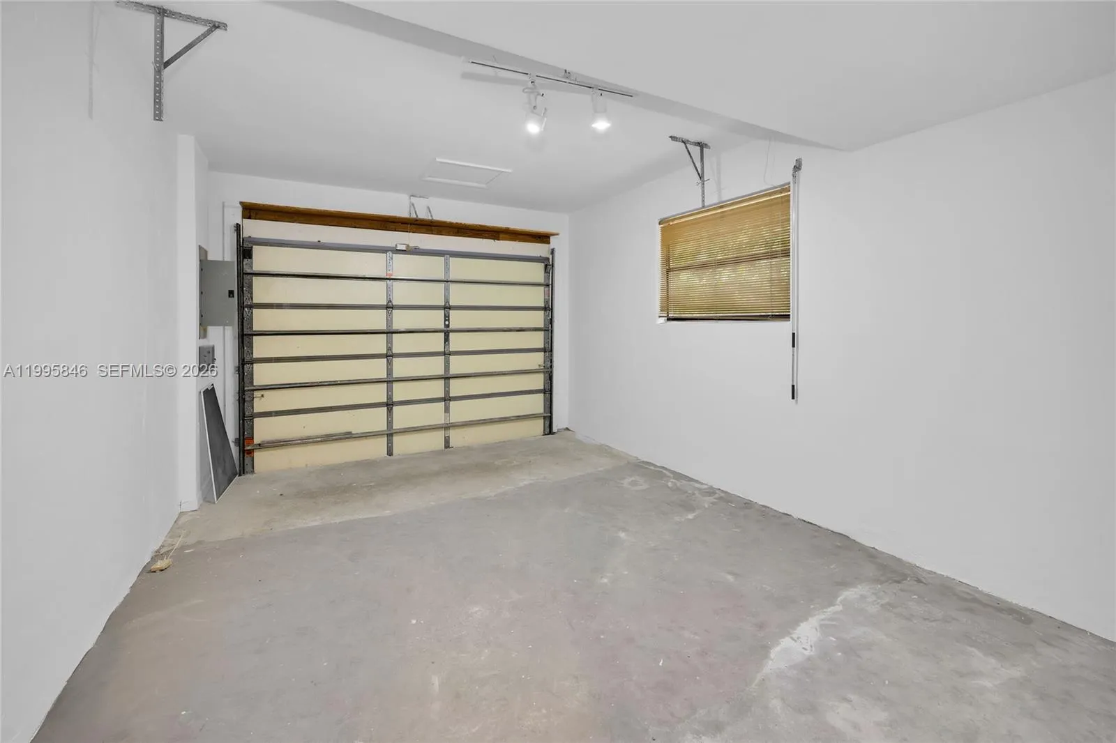 1240 Ortega Ave, Coral Gables, Florida 33134, Coral Gables, Florida 33134, 3 Bedrooms Bedrooms, ,3 BathroomsBathrooms,Residential Lease,For Rent,1240 Ortega Ave, Coral Gables, Florida 33134,A11995846