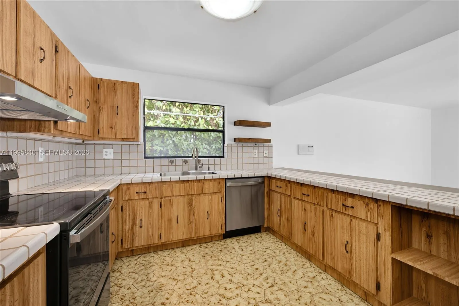 1240 Ortega Ave, Coral Gables, Florida 33134, Coral Gables, Florida 33134, 3 Bedrooms Bedrooms, ,3 BathroomsBathrooms,Residential Lease,For Rent,1240 Ortega Ave, Coral Gables, Florida 33134,A11995846