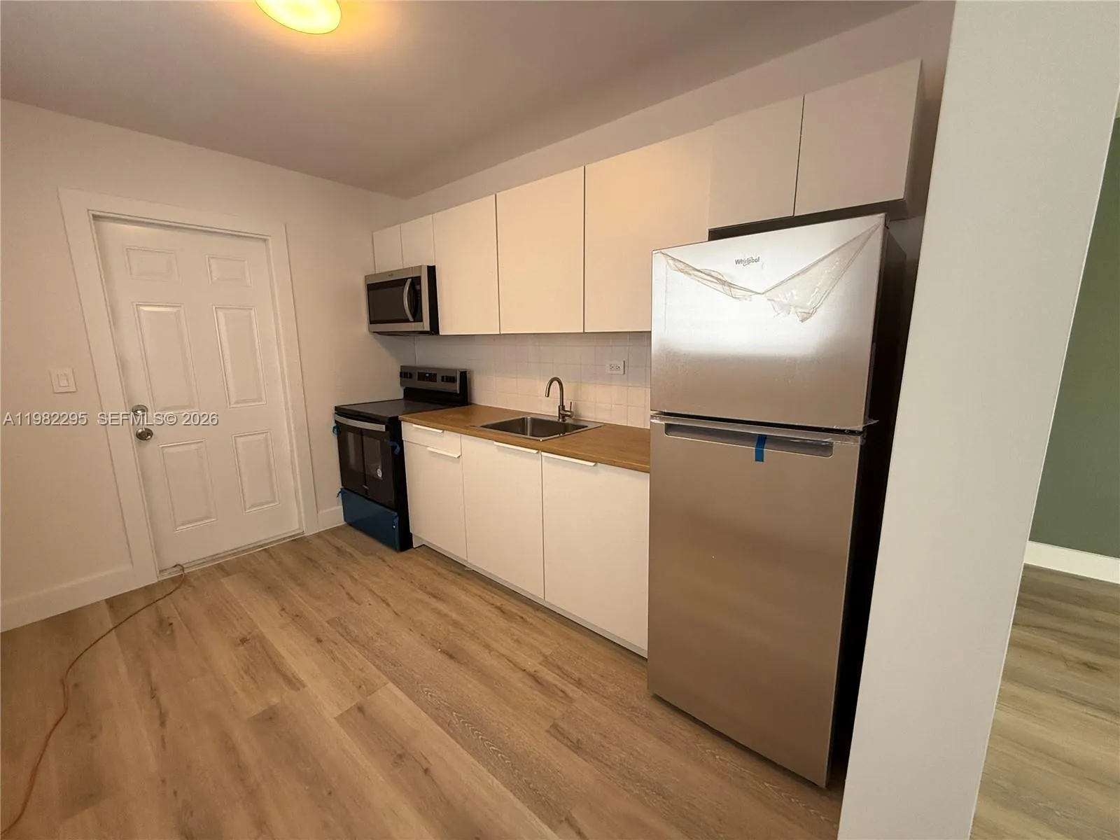 1300 Ne 110th St 8, Miami, Florida 33161, Miami, Florida 33161, 1 Bedroom Bedrooms, ,1 BathroomBathrooms,Residential Lease,For Rent,1300 Ne 110th St 8, Miami, Florida 33161,A11982295