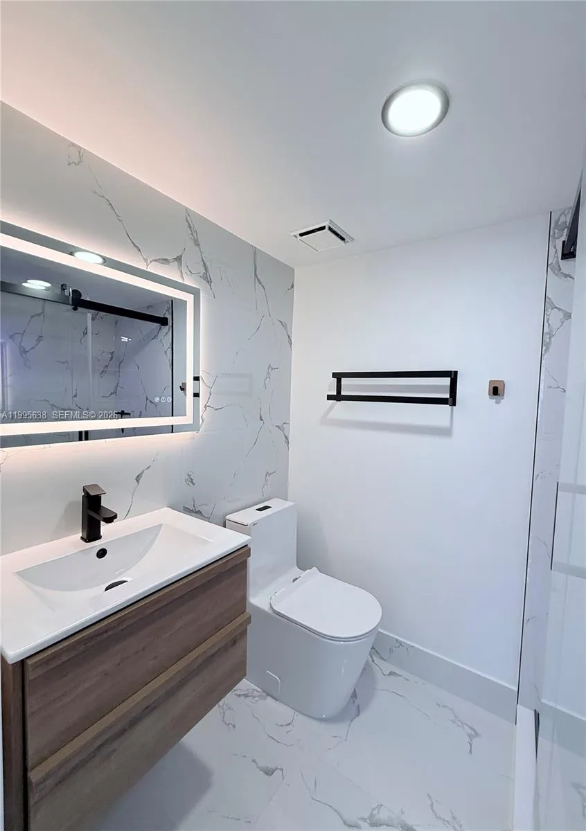 8660 Nw 5th Ter 15-108, Miami, Florida 33126, Miami, Florida 33126, 2 Bedrooms Bedrooms, ,2 BathroomsBathrooms,Residential,For Sale,8660 Nw 5th Ter 15-108, Miami, Florida 33126,A11995638